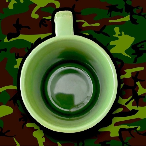 HERITAGE Metalworks Mallard 3D Pewter Emblem on 15 oz Camouflage Mug - Picture 3 of 4